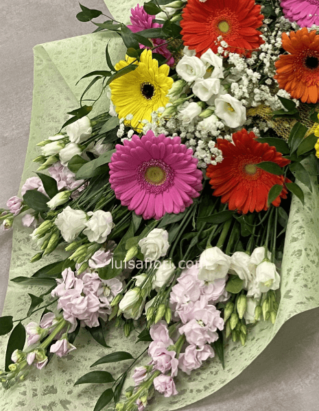 Mazzo di fiori misti colorati