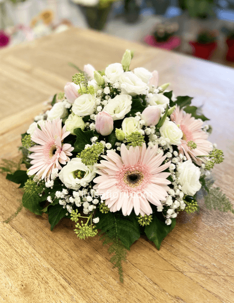 Cestino con orchidee