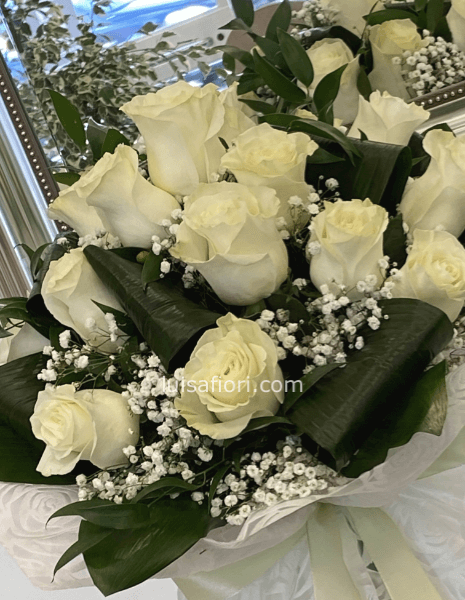 Bouquet di rose bianche