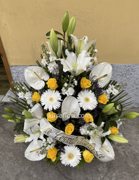 Cesto funebre toni chiari