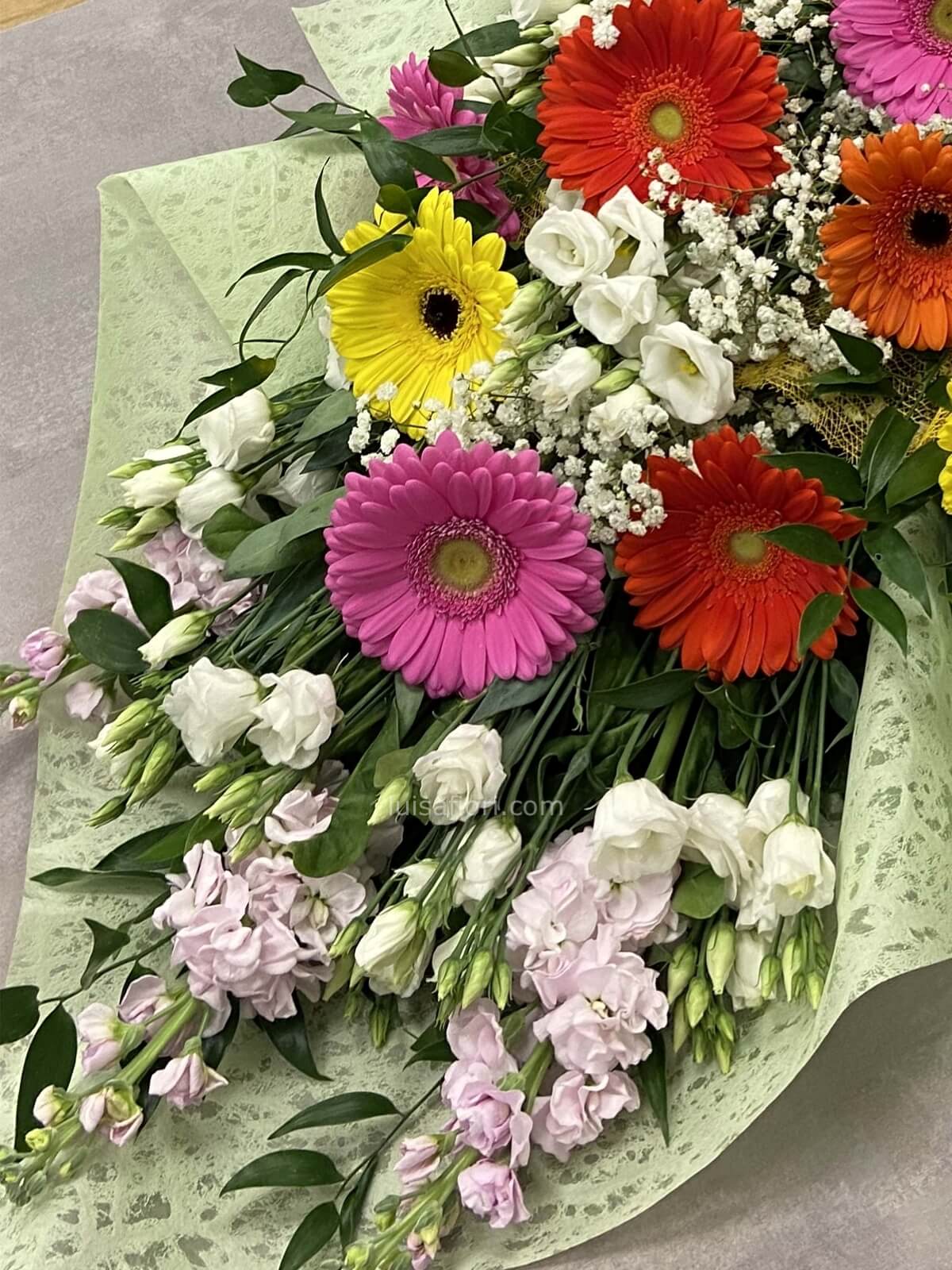 Mazzo di fiori assortiti » Fiorista a Paderno Dugnano. Invio fiori e piante  con consegna a domicilio a Paderno Dugnano.